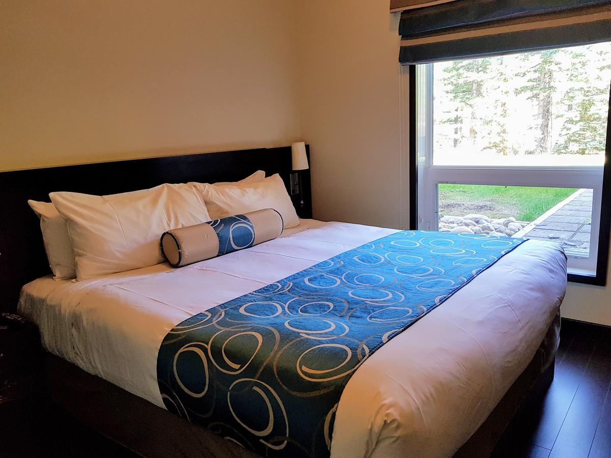Paradise Resort Club And Spa Canmore Exteriör bild